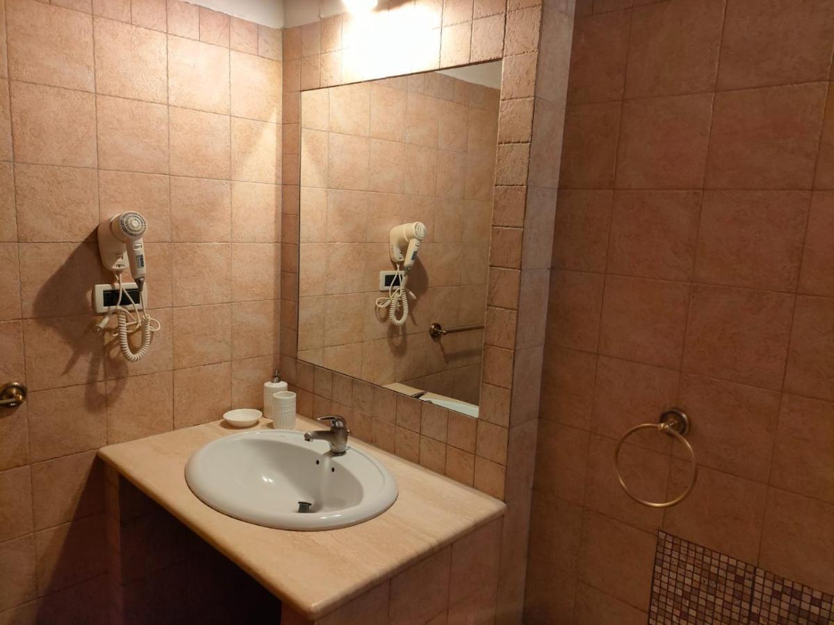 וולטרה Agriturismo Fattoria Lischeto מראה חיצוני תמונה