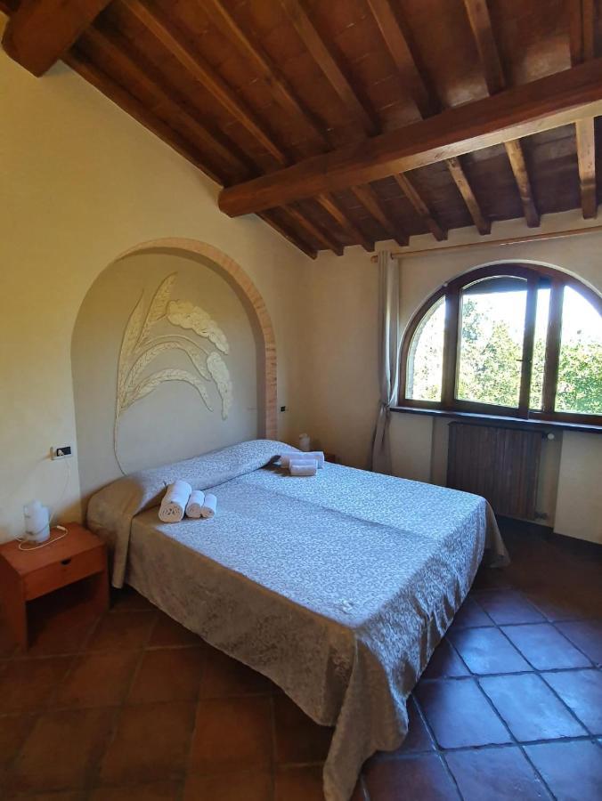 וולטרה Agriturismo Fattoria Lischeto מראה חיצוני תמונה